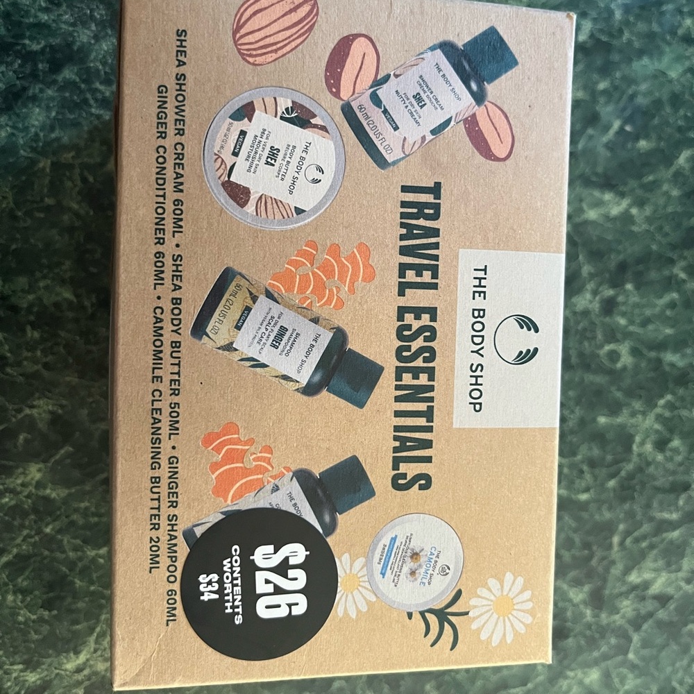 The Body Shop Travel Essentials Set. Read Full description***